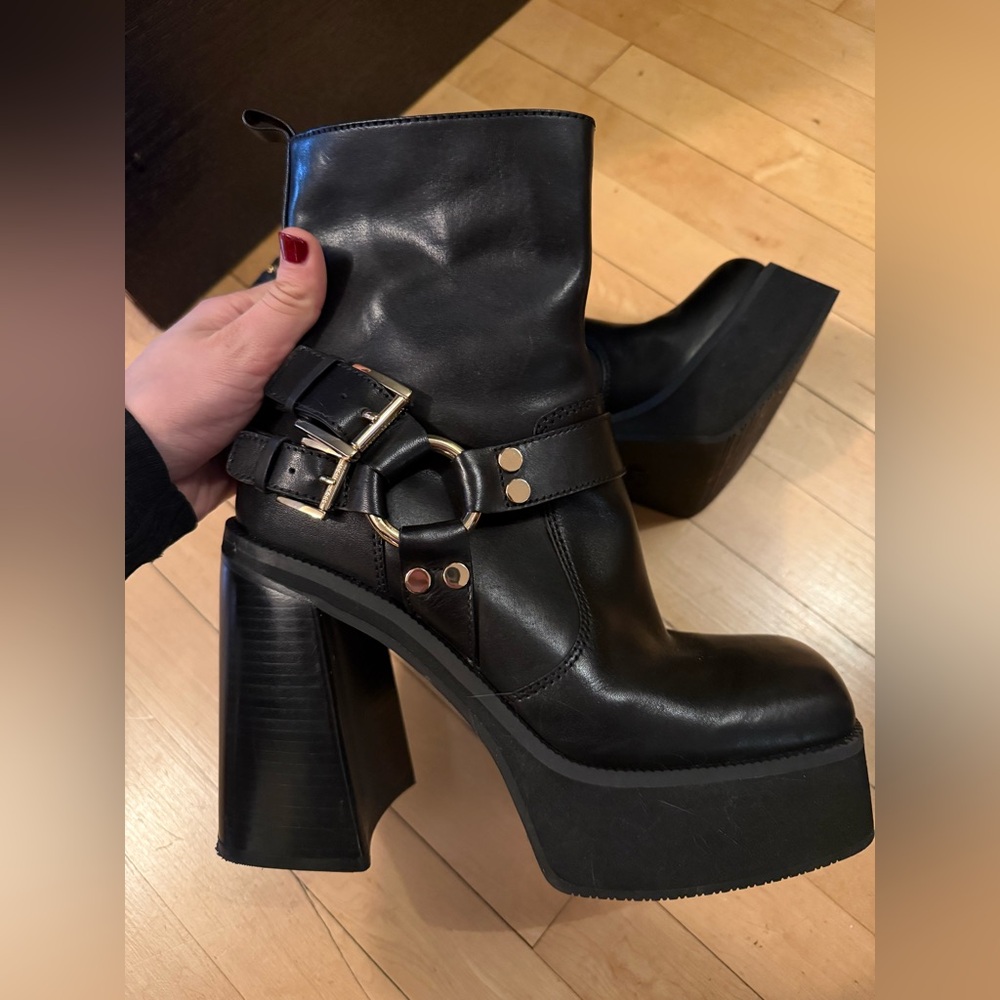 Michael Kors Crosby platform buckle boot